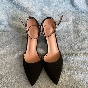 Standard Pointy Toe Black Heels size 10